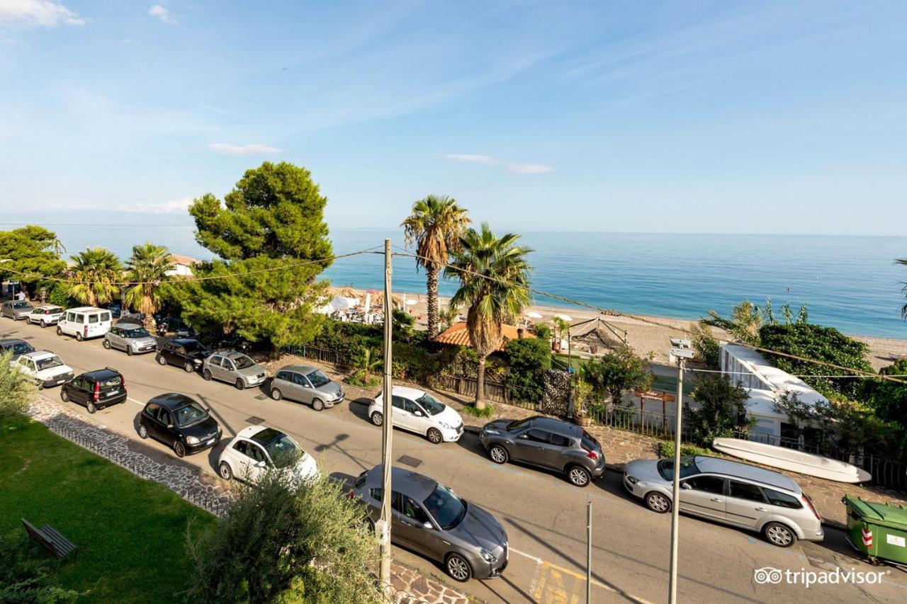 Taormina Hotel Calipso Mazzeo Exterior photo